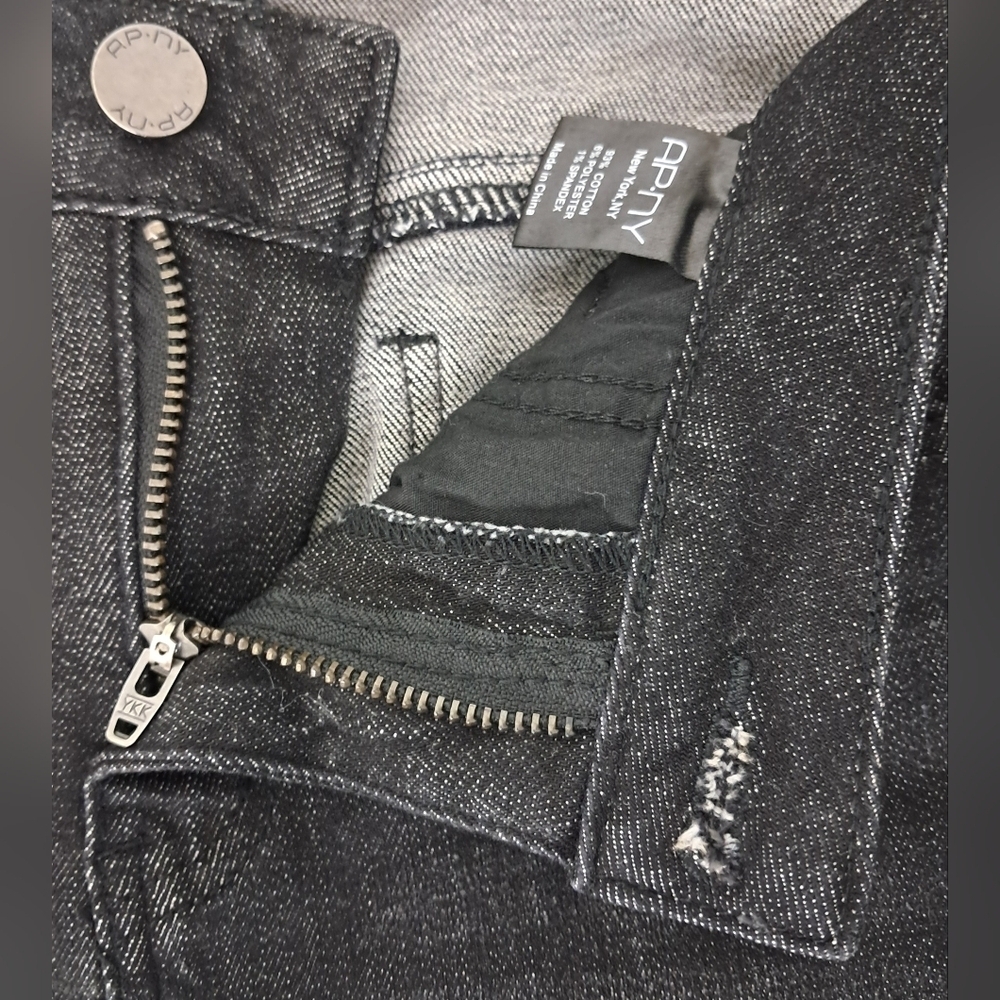 AP. NY Liberty Asymmetric Raw Hem Black Jeans Women’s 8 Cropped Slim - Picture 9 of 16